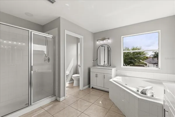 $549,900 | 11062 Prairie Hawk Drive, Orlando, FL 32837
