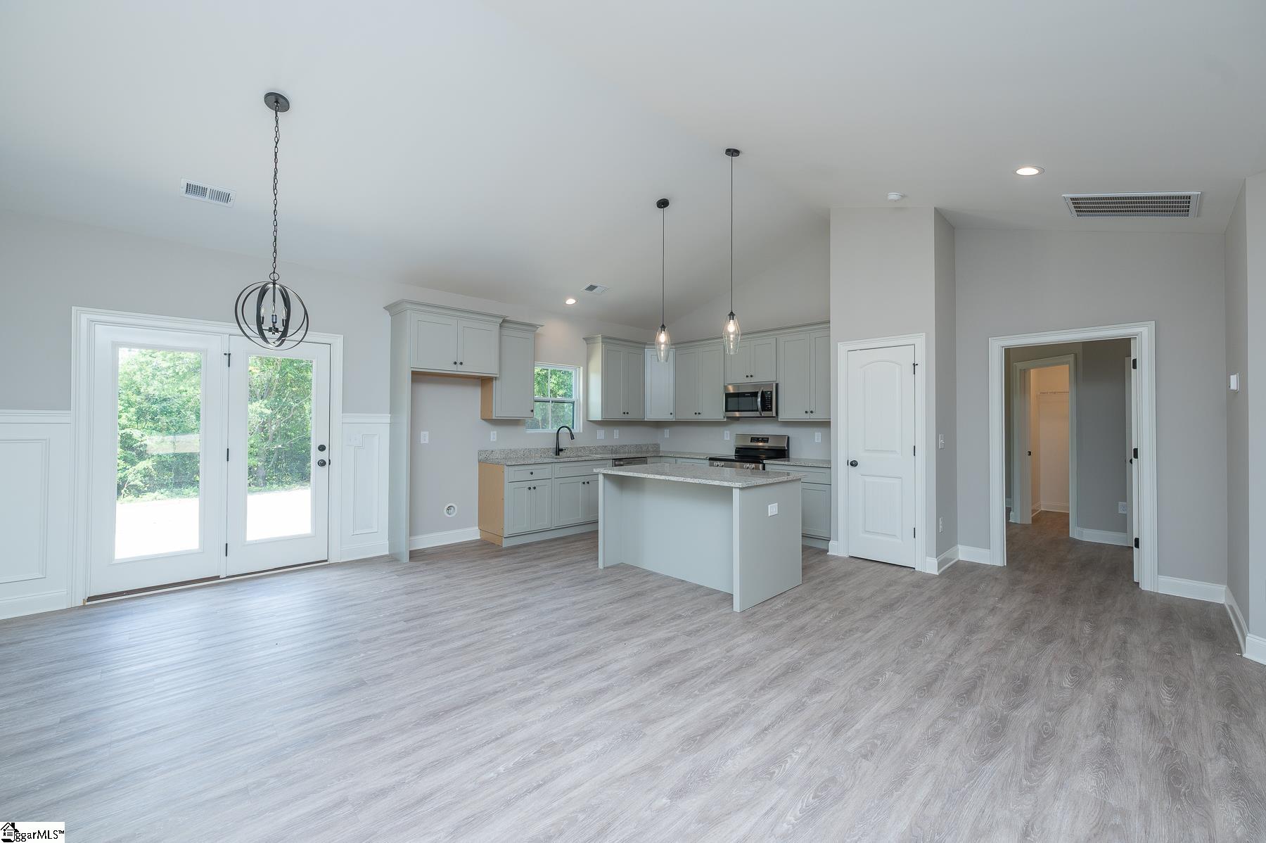 486 Hellams Road Gray Court, SC 29645 - Photo 11 of 32