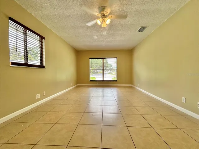 $2,200 | 300 North 3rd Street, Winter Springs, FL 32708