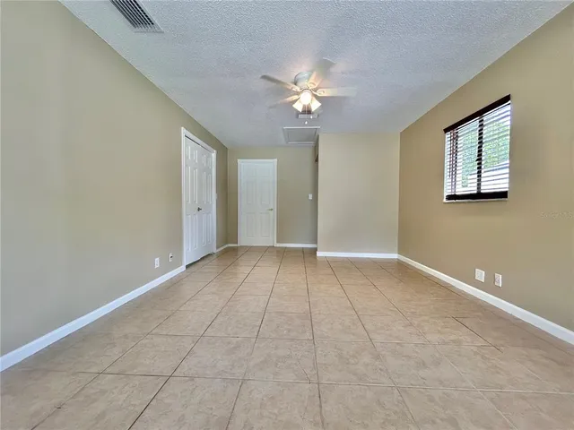$2,200 | 300 North 3rd Street, Winter Springs, FL 32708