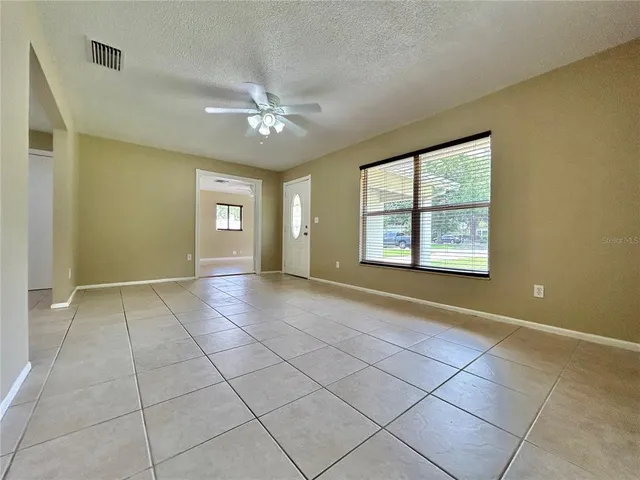 $2,200 | 300 North 3rd Street, Winter Springs, FL 32708