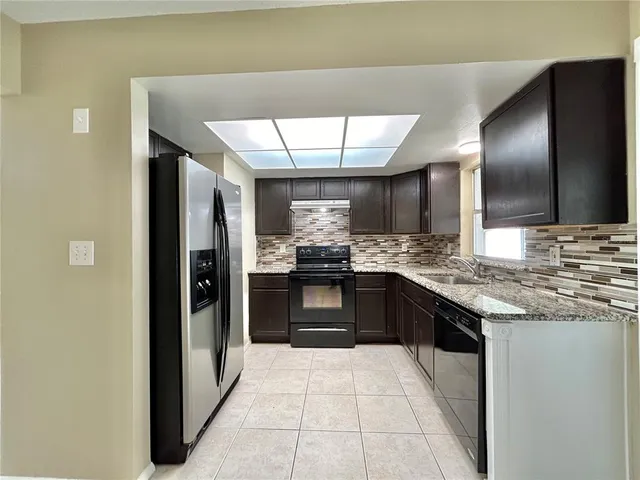 $2,200 | 300 North 3rd Street, Winter Springs, FL 32708