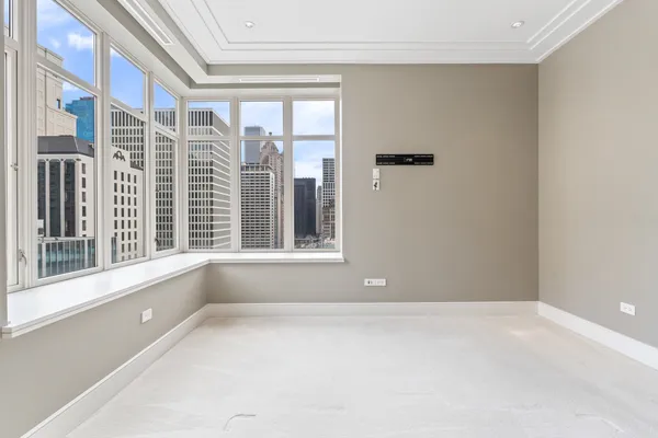 $9,000 | 118 East Erie Street, Unit 18B, Chicago, IL 60611