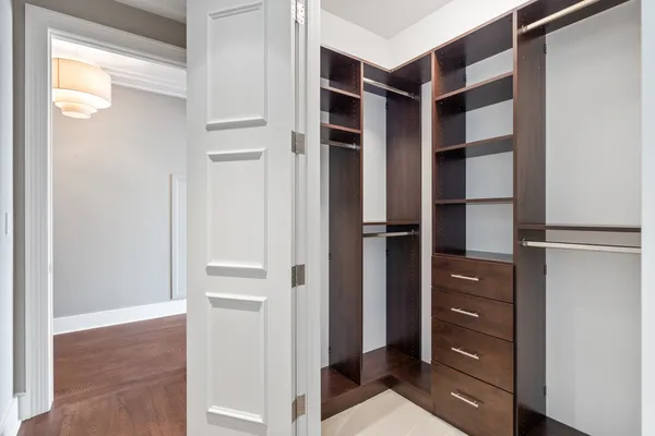 $9,000 | 118 East Erie Street, Unit 18B, Chicago, IL 60611