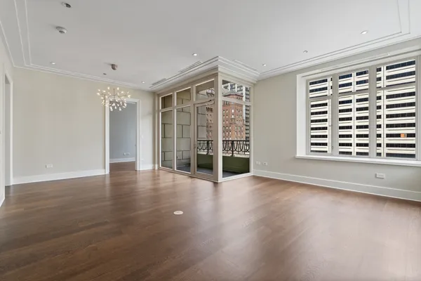 $9,000 | 118 East Erie Street, Unit 18B, Chicago, IL 60611