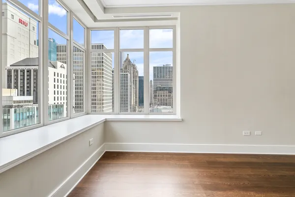 $9,000 | 118 East Erie Street, Unit 18B, Chicago, IL 60611