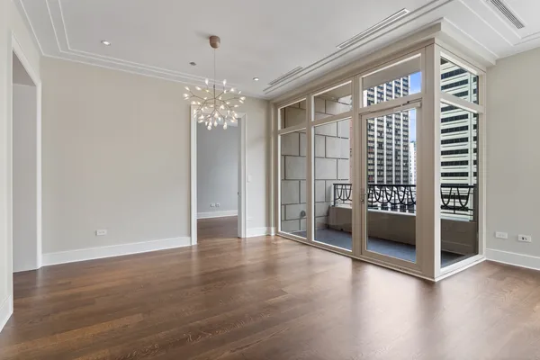 $9,000 | 118 East Erie Street, Unit 18B, Chicago, IL 60611