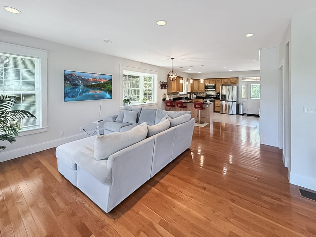 8 Dulcies Point Road Kingston, NH 03848 - Photo 12 of 34