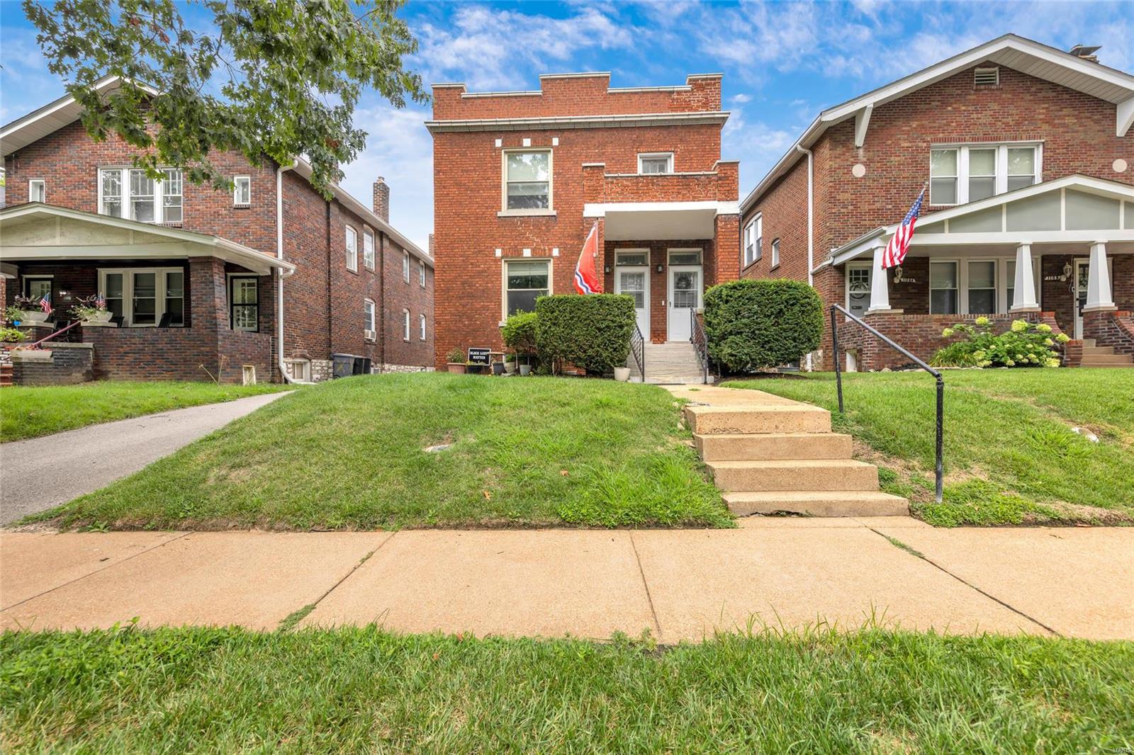 1111 Ralph Terrace St. Louis, MO 63117 - Photo 3 of 6 Gallery Image 3