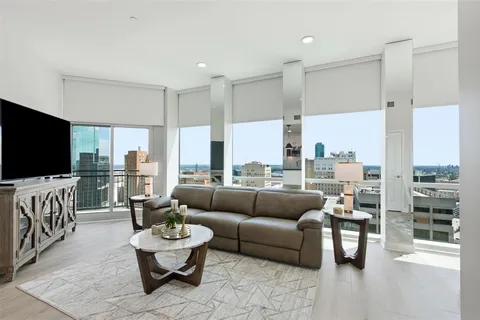 $479,900 | 500 Throckmorton Street, Unit 2111, Fort Worth, TX 76102