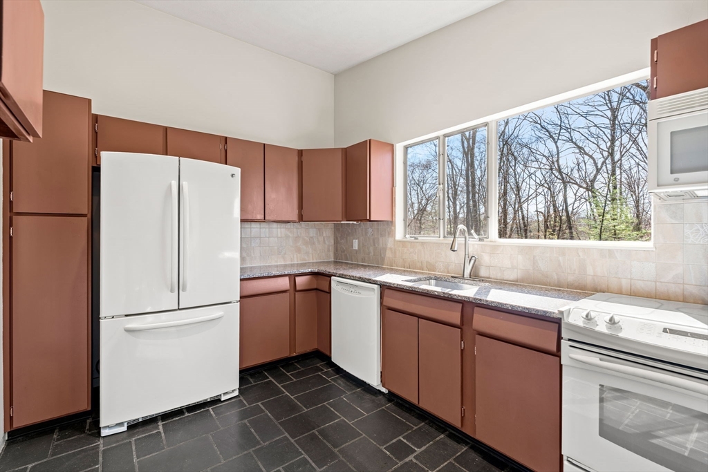 7 Gould Road Lexington, MA 02420 - Photo 19 of 35
