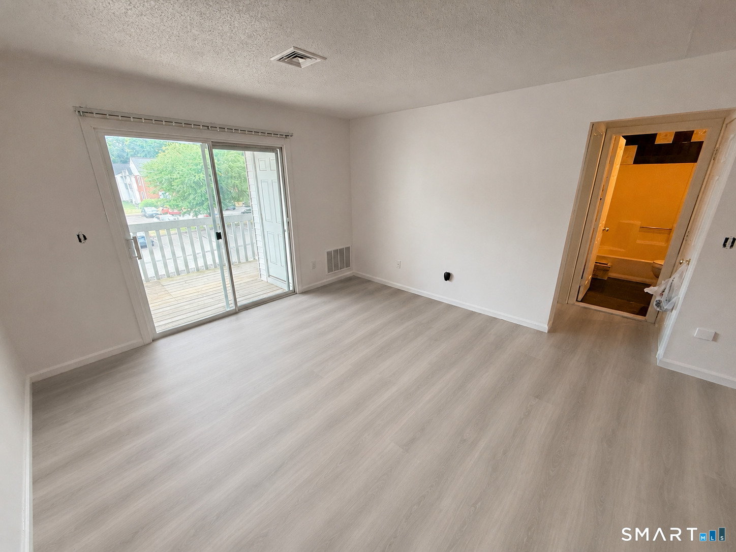 5 Concorde Way, Unit B5 Windsor Locks, CT 06096 - Photo 3 of 4
