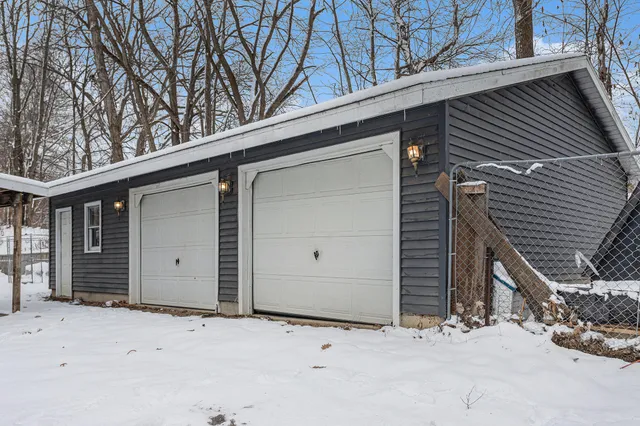 $315,000 | 13774 Shaftsburg Road, Perry, MI 48872