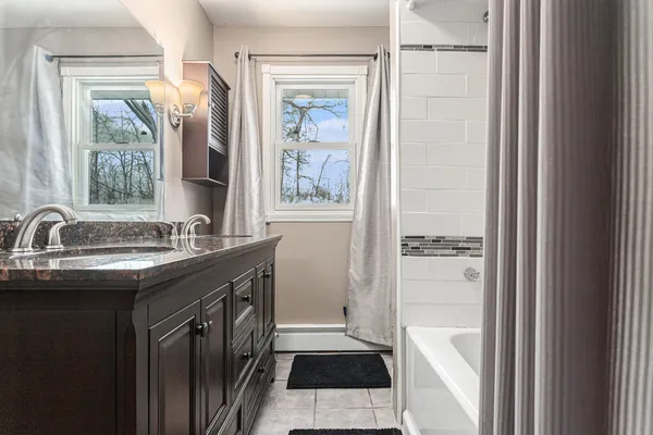 $290,000 | 13774 Shaftsburg Road, Perry, MI 48872