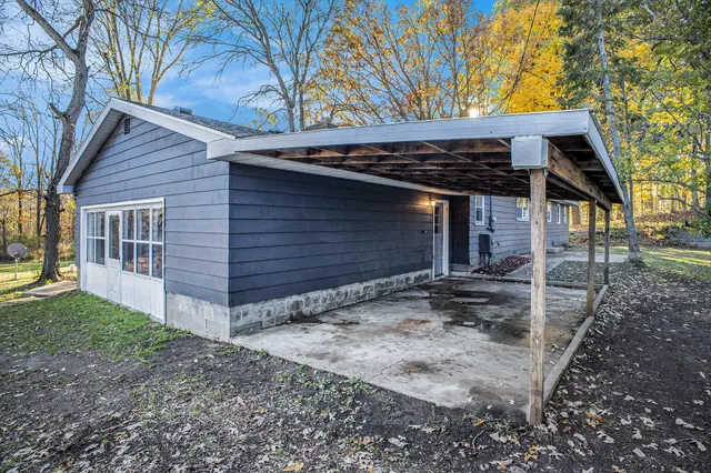 $315,000 | 13774 Shaftsburg Road, Perry, MI 48872