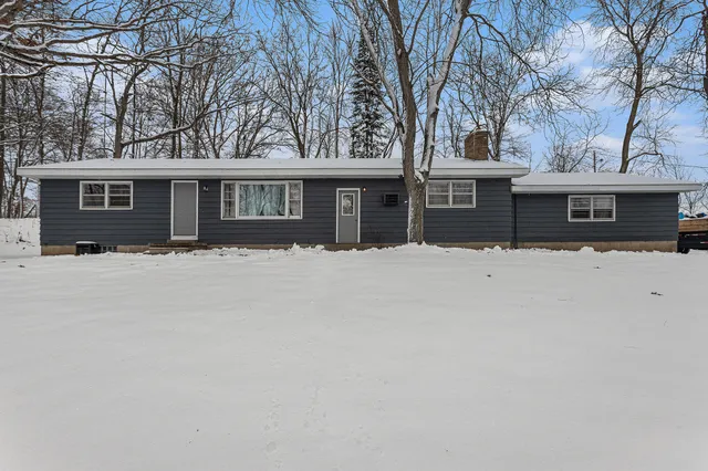 $315,000 | 13774 Shaftsburg Road, Perry, MI 48872