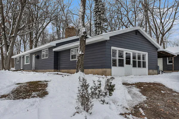 $290,000 | 13774 Shaftsburg Road, Perry, MI 48872