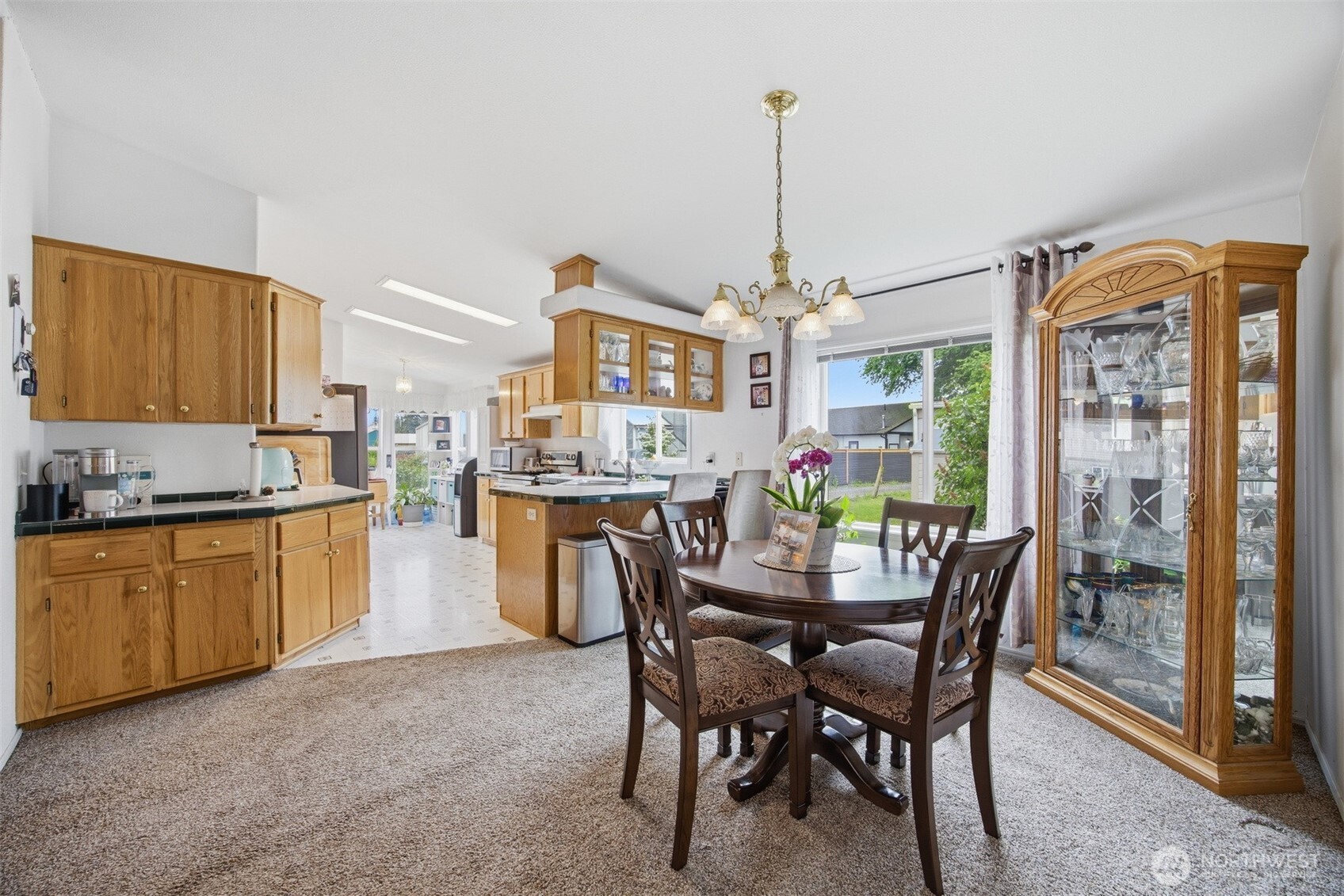 380 East Pole Road, Unit 6 Lynden, WA 98264 - Photo 11 of 40 a dining room with furniture and window