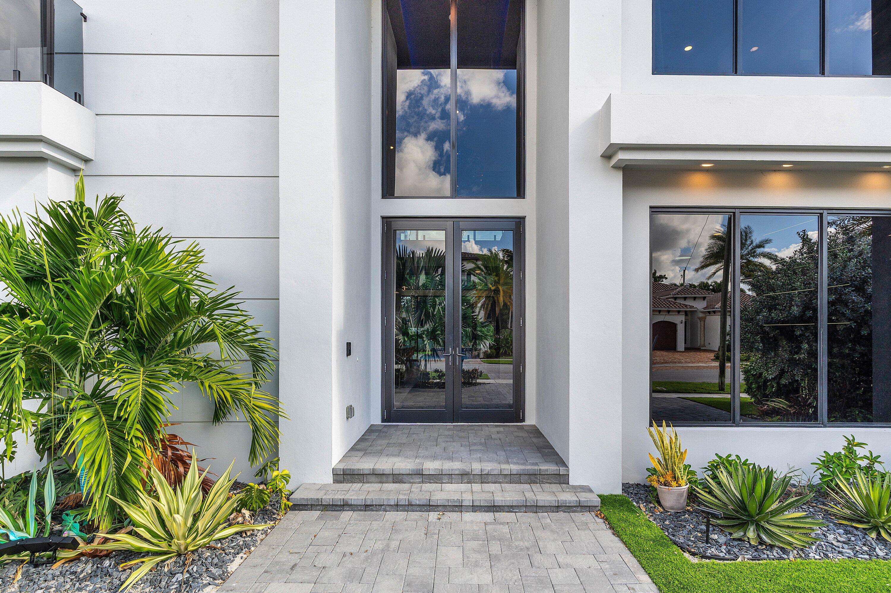 245 Northeast 6th Court Boca Raton, FL 33432 - Photo 4 of 84 005-245Northeast6thCourt-BocaRaton-FL-33