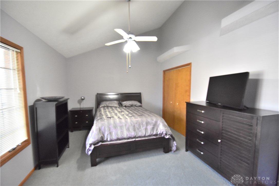 1649 Fox Ridge Drive Springfield, OH 45503 - Photo 6 of 25