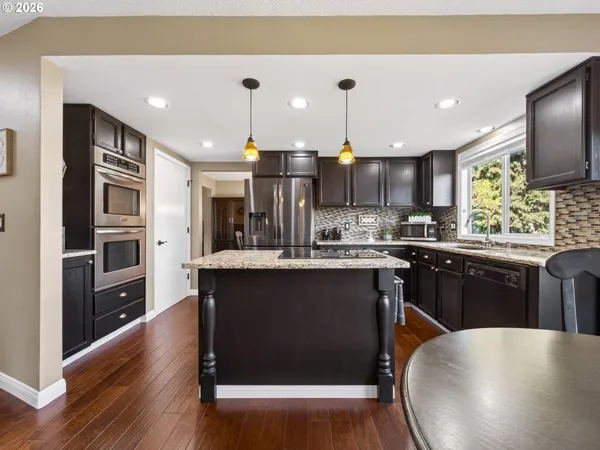 $695,000 | 20517 Southwest 98th Court, Tualatin, OR 97062