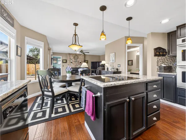 $695,000 | 20517 Southwest 98th Court, Tualatin, OR 97062