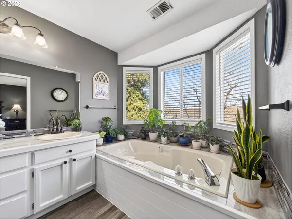 $695,000 | 20517 Southwest 98th Court, Tualatin, OR 97062