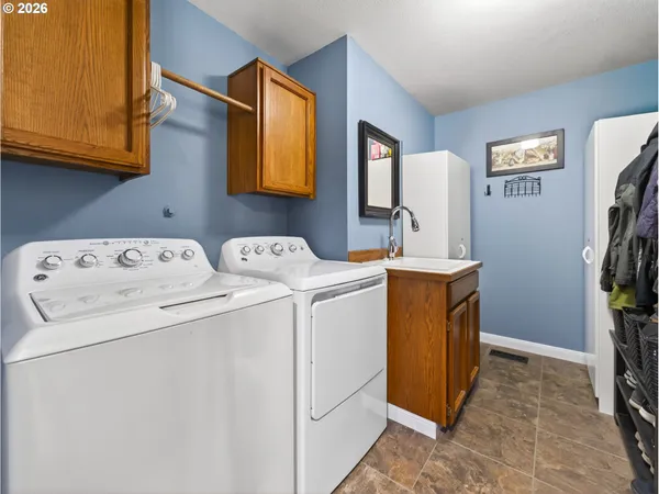 $695,000 | 20517 Southwest 98th Court, Tualatin, OR 97062