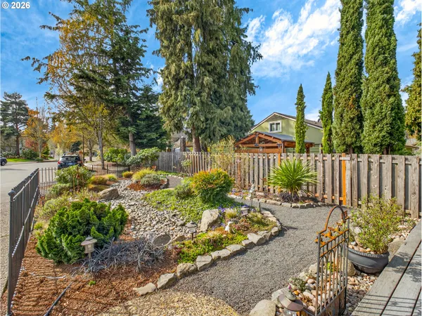 $695,000 | 20517 Southwest 98th Court, Tualatin, OR 97062