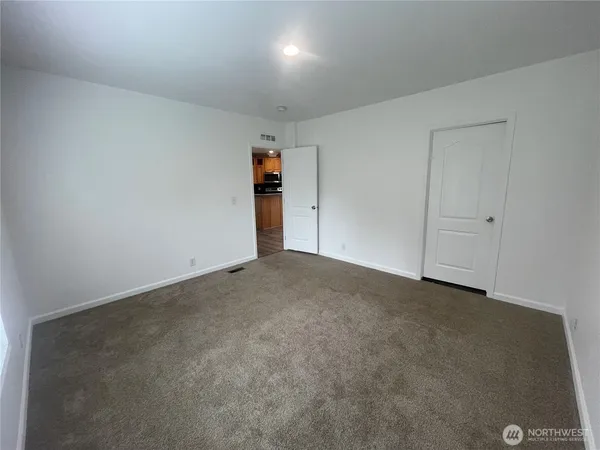 $1,995 | 310 East Wood Lane, Shelton, WA 98584