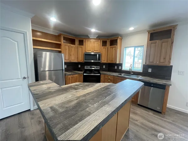 $1,995 | 310 East Wood Lane, Shelton, WA 98584