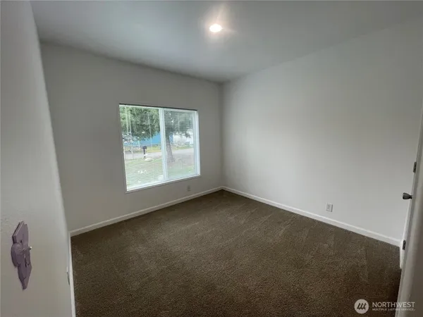 $1,995 | 310 East Wood Lane, Shelton, WA 98584