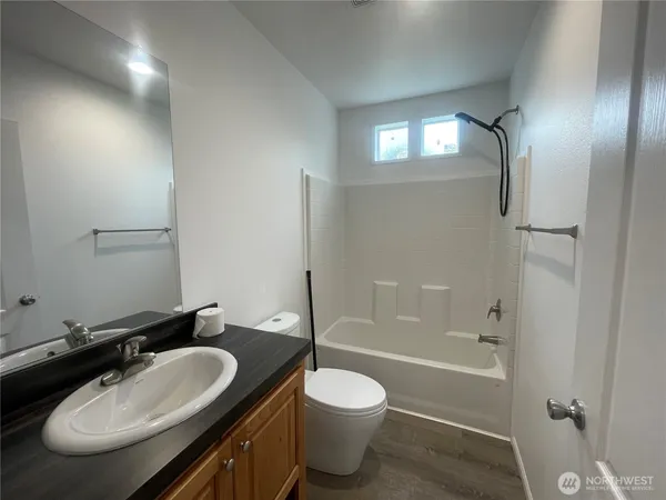 $1,995 | 310 East Wood Lane, Shelton, WA 98584