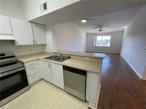 $1,500 | 8234 Key Royal Circle, Unit 533, Naples, FL 34119