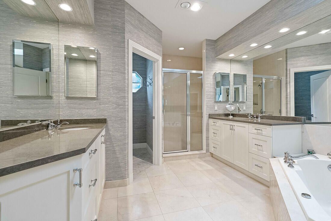 2901 Captains Way Jupiter, FL 33477 - Photo 18 of 34 244_39A_3996341_1321973741_5 (1)