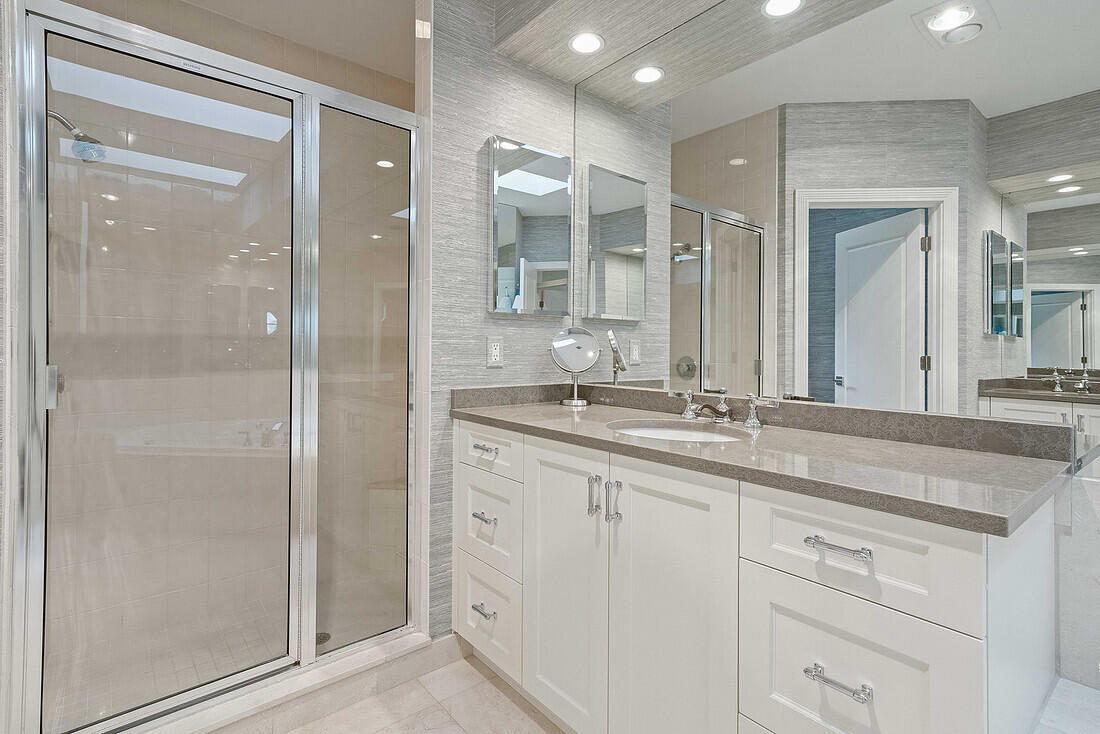 2901 Captains Way Jupiter, FL 33477 - Photo 20 of 34 15B_2E4_3996341_1321973778_5