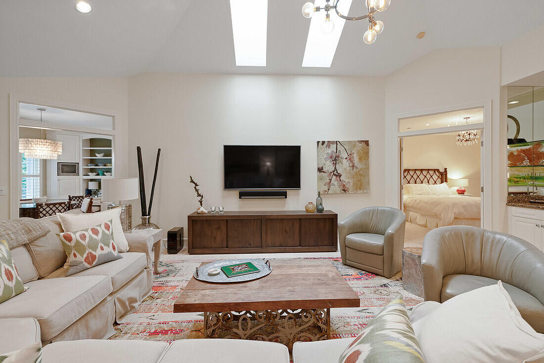 2901 Captains Way Jupiter, FL 33477 - Photo 6 of 34 74_3DC_3996341_1321973731_5