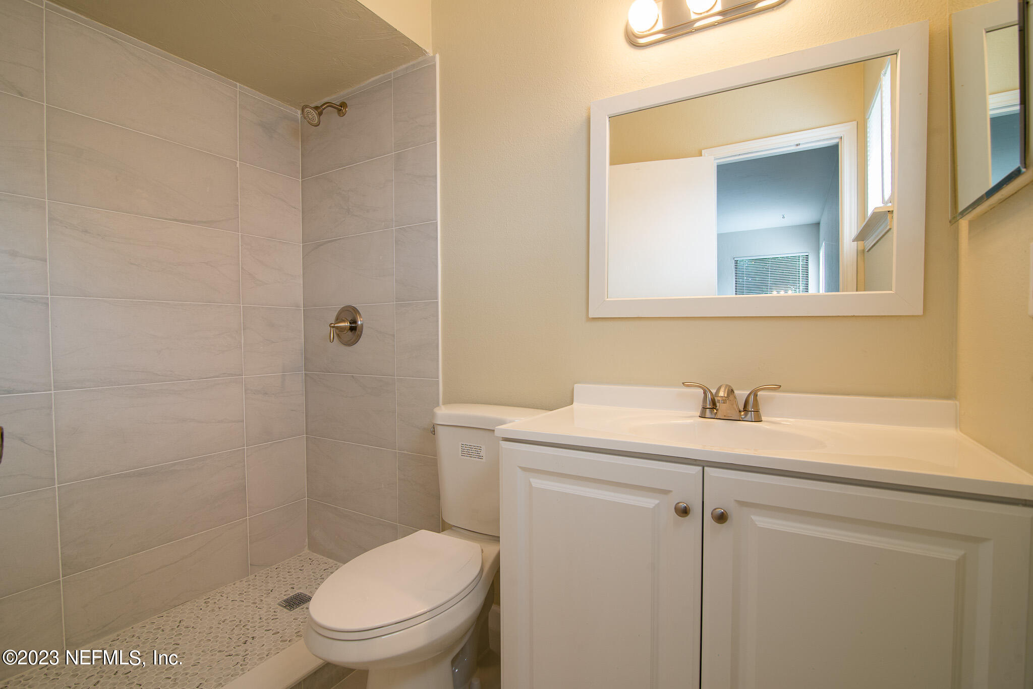 2406 Bitternut Way Jacksonville, FL 32246 - Photo 16 of 29 Master Bathroom