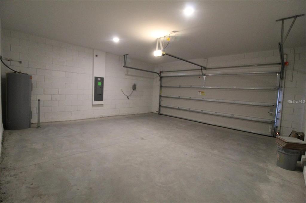 263 Hayley Street Lake Wales, FL 33859 - Photo 17 of 22 a view of an empty room