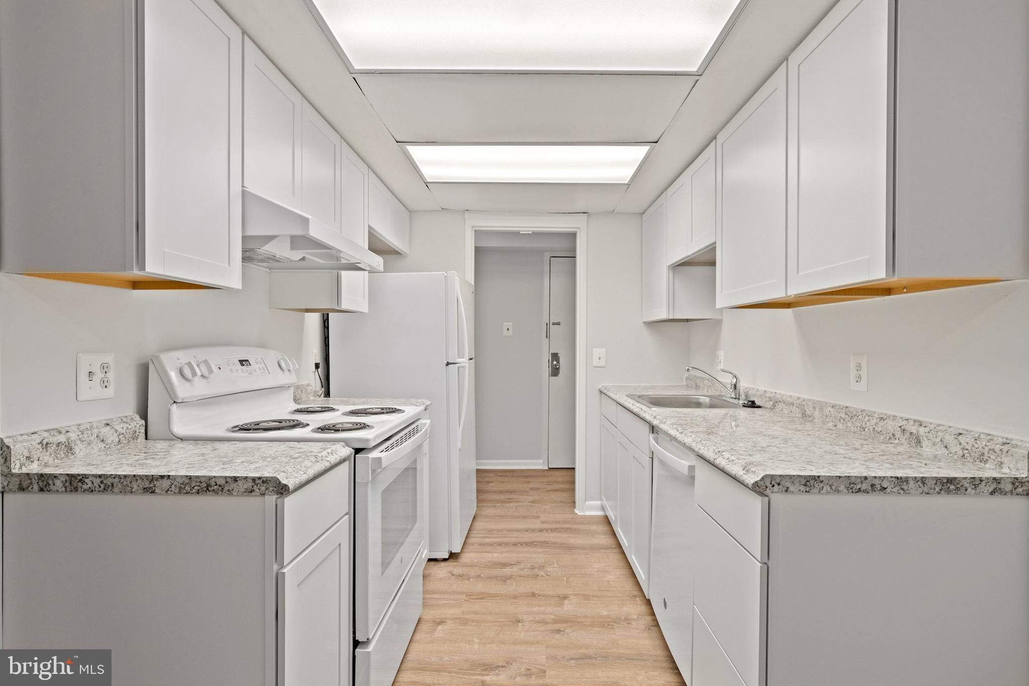 11654 Stoneview Square, Unit 2B Reston, VA 20191 - Photo 2 of 21