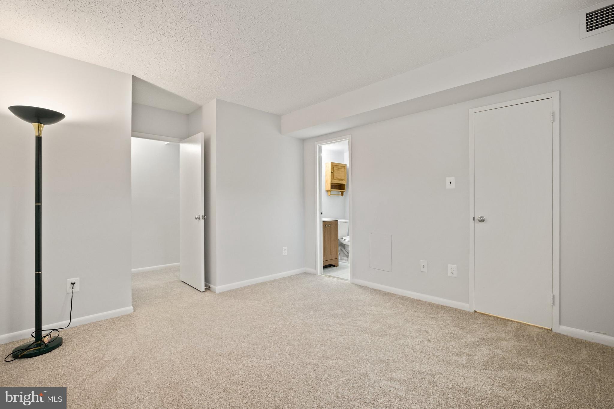 11654 Stoneview Square, Unit 2B Reston, VA 20191 - Photo 14 of 21