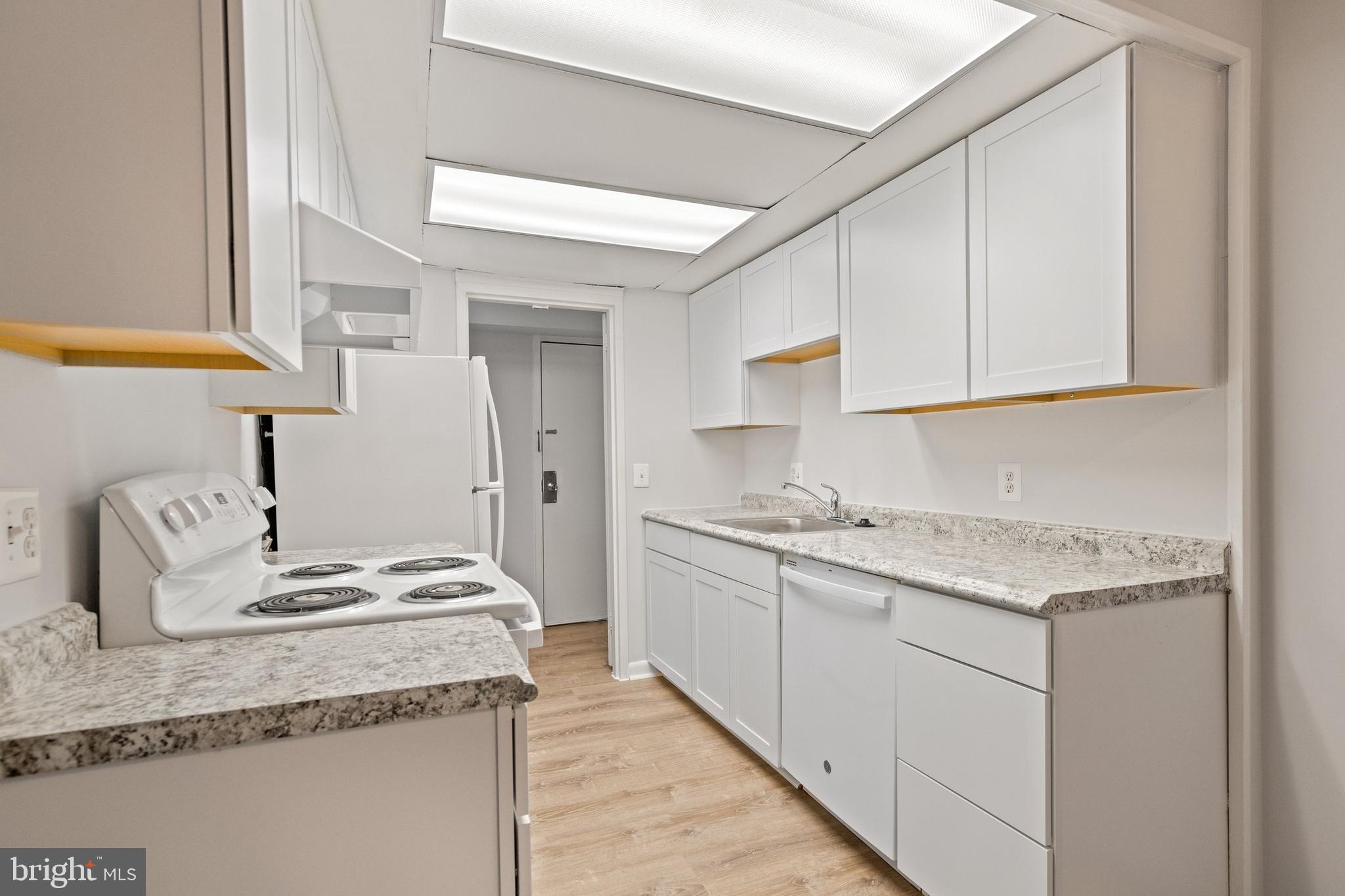 11654 Stoneview Square, Unit 2B Reston, VA 20191 - Photo 4 of 21