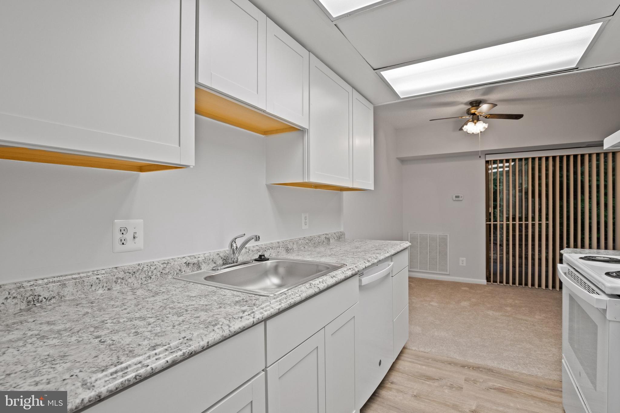 11654 Stoneview Square, Unit 2B Reston, VA 20191 - Photo 5 of 21