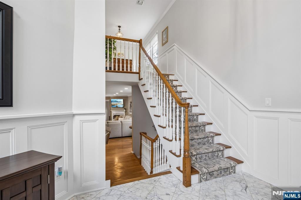 1 Beekman Hill Road Caldwell, NJ 07006 - Photo 2 of 37 a view of entryway