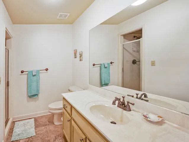 $575,000 | 104 Lochmeade Drive, Atoka, TN 38004