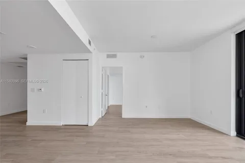 $645,000 | 45 Southwest 9th Street, Unit 3502, Miami, FL 33130