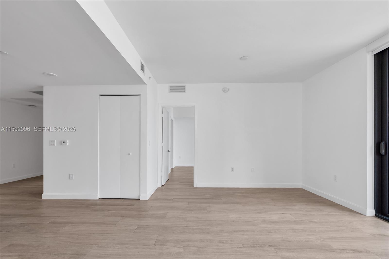 45 Southwest 9th Street, Unit 3502 Miami, FL 33130 - Photo 21 of 46 a view of an empty room
