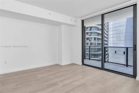 $645,000 | 45 Southwest 9th Street, Unit 3502, Miami, FL 33130