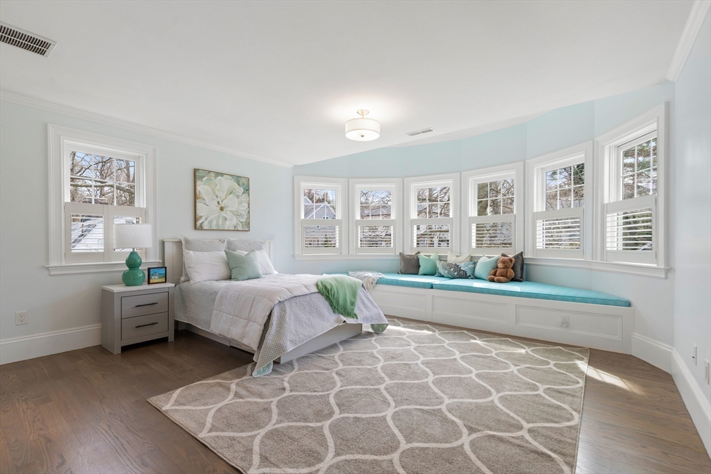 10 Woodland Road Lexington, MA 02420 - Photo 23 of 29 Gallery Image 23