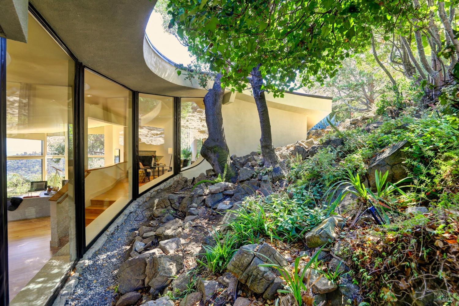 21 Tara Hill Road Tiburon, CA 94920 - Photo 38 of 52